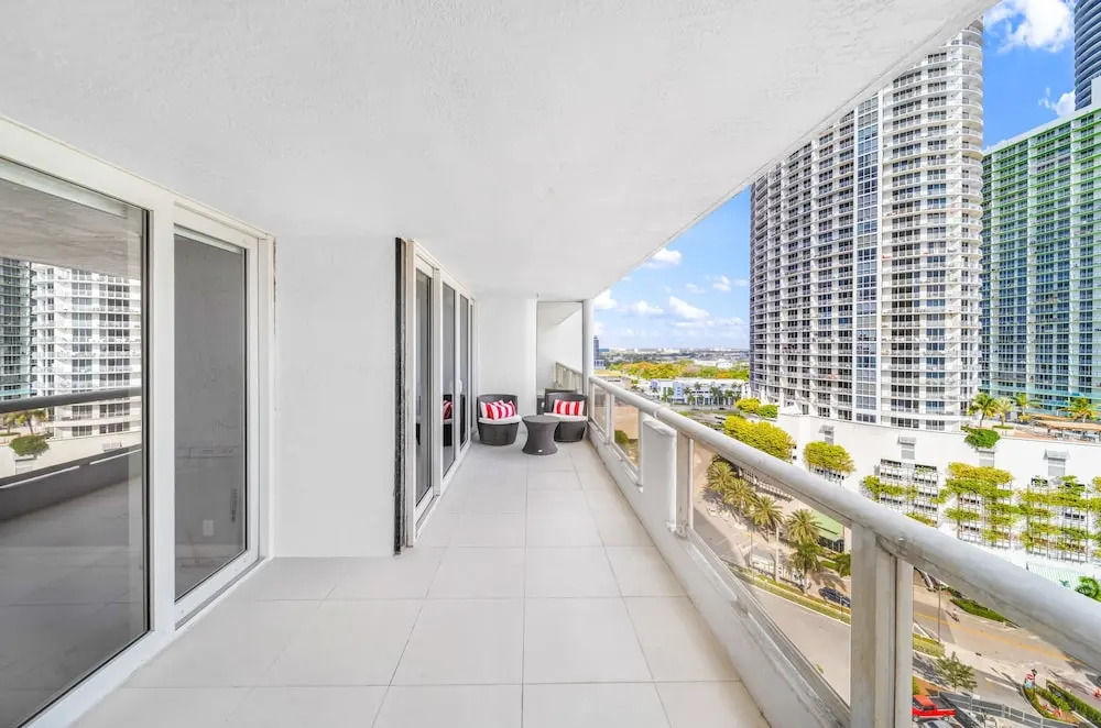 Spacious One Bedroom Centrally Located