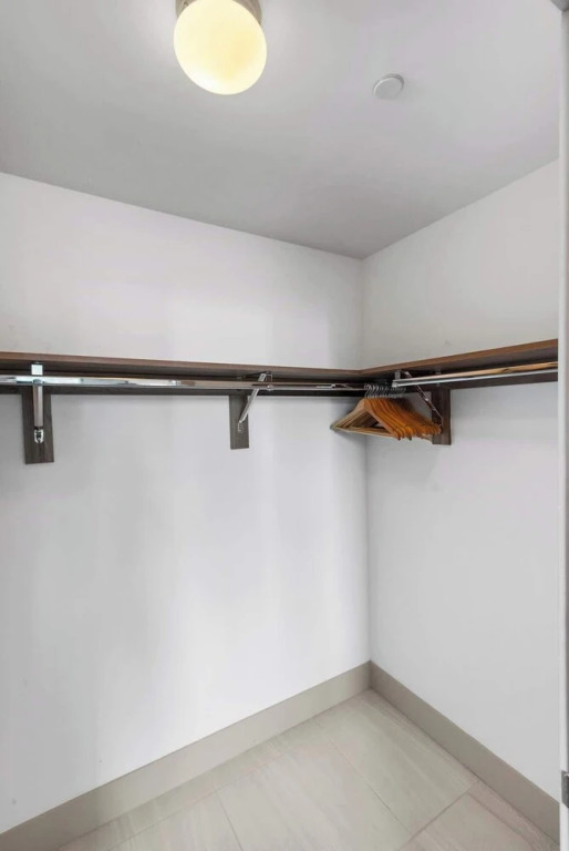 Brickell 1BR Skyline Balcony Corner Suite Walkable to City Centre Luxepad