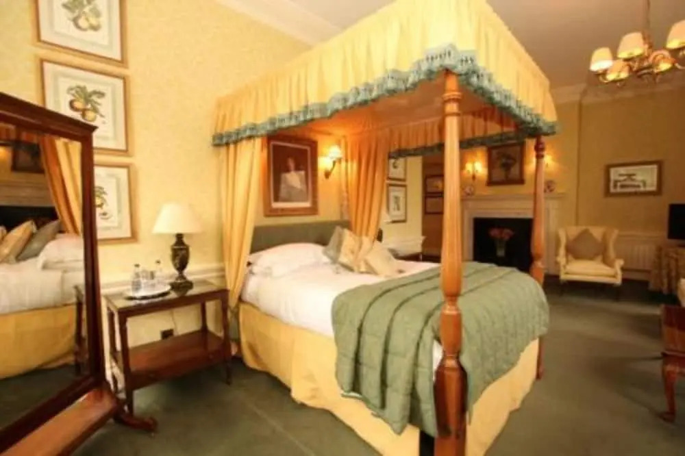 The Shelleys Hotel