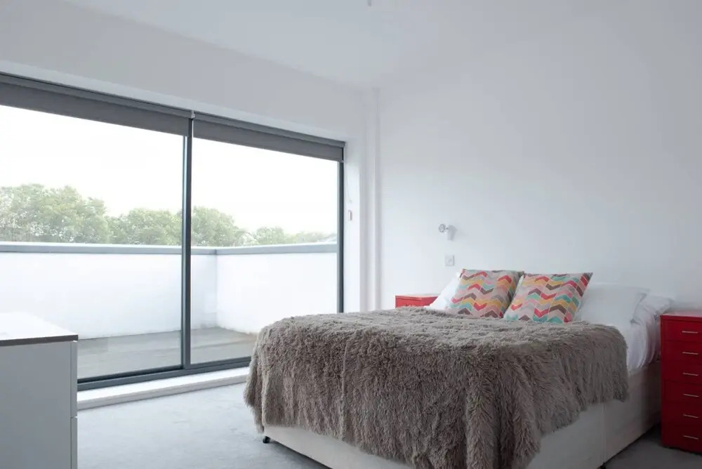 Modern 2 Bedroom Clapham Apartment With Large Terrace