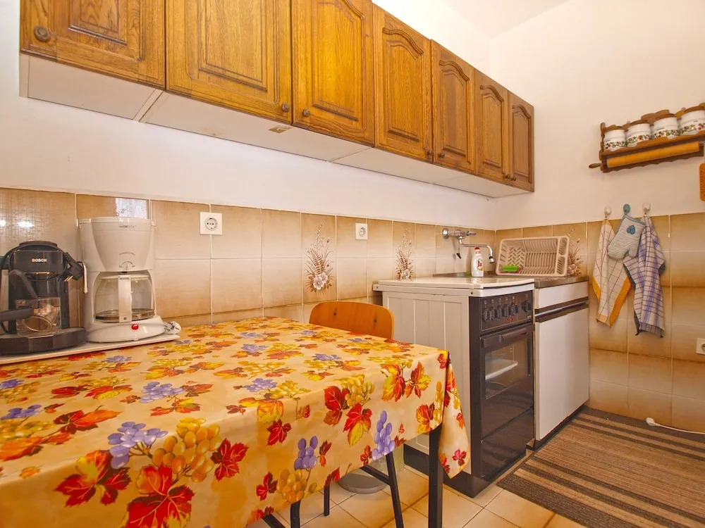 Apartment 1586