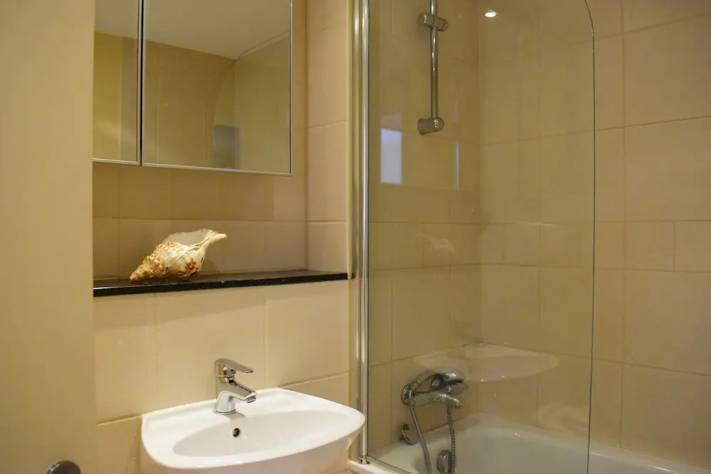 1 Bedroom Flat Near Grand Canal
