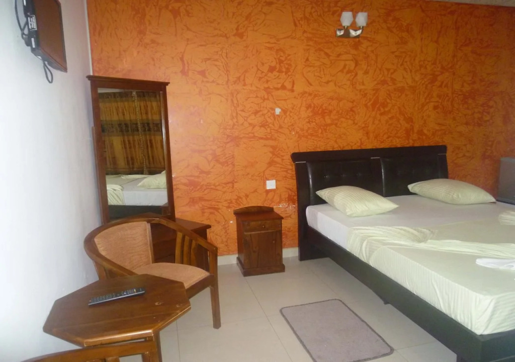 Crown Grand Hotel