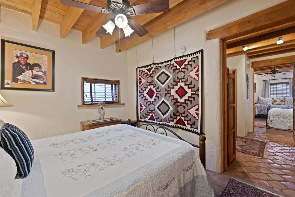 2 Bedroom - In Railyard, 10 Min. Walk to Plaza - Desert Breeze