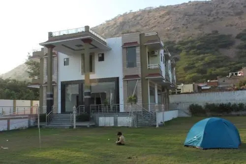 Hotel & Resort Virasat inn