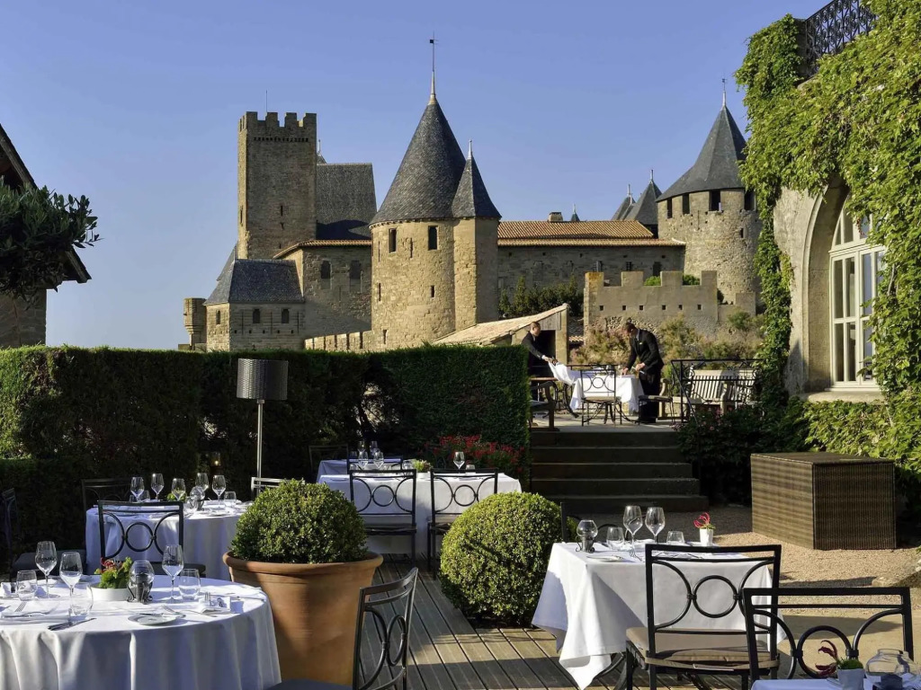 Superb Holiday Home in Saint-Beauzile with Private Pool