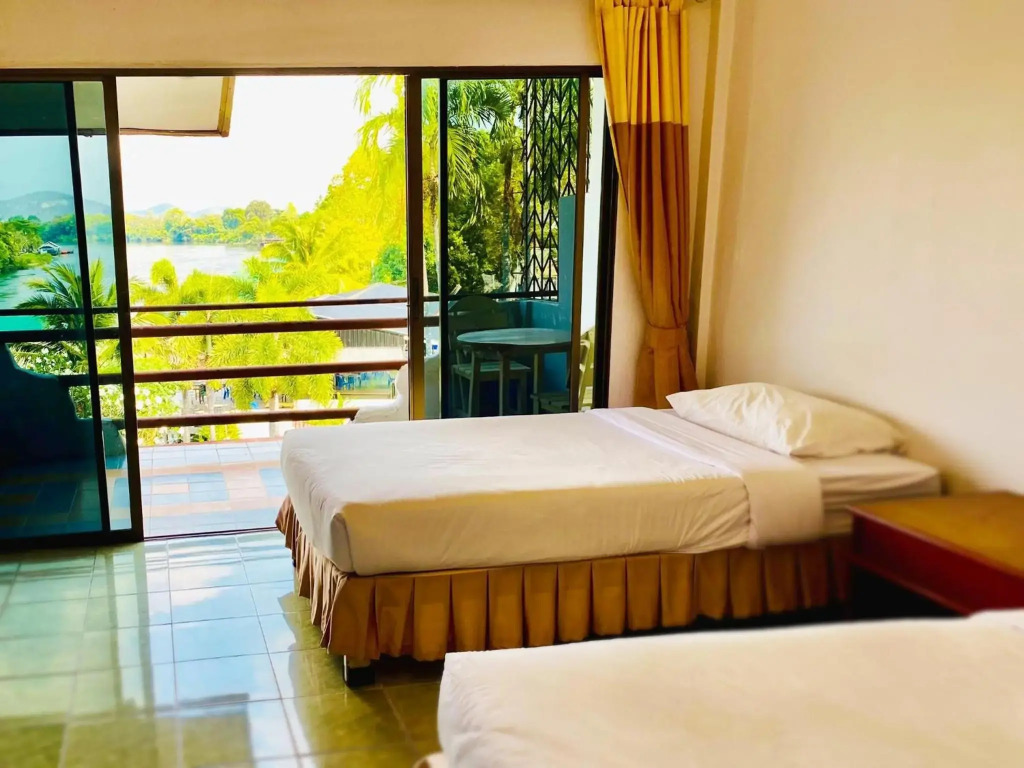 Duenshine Resort