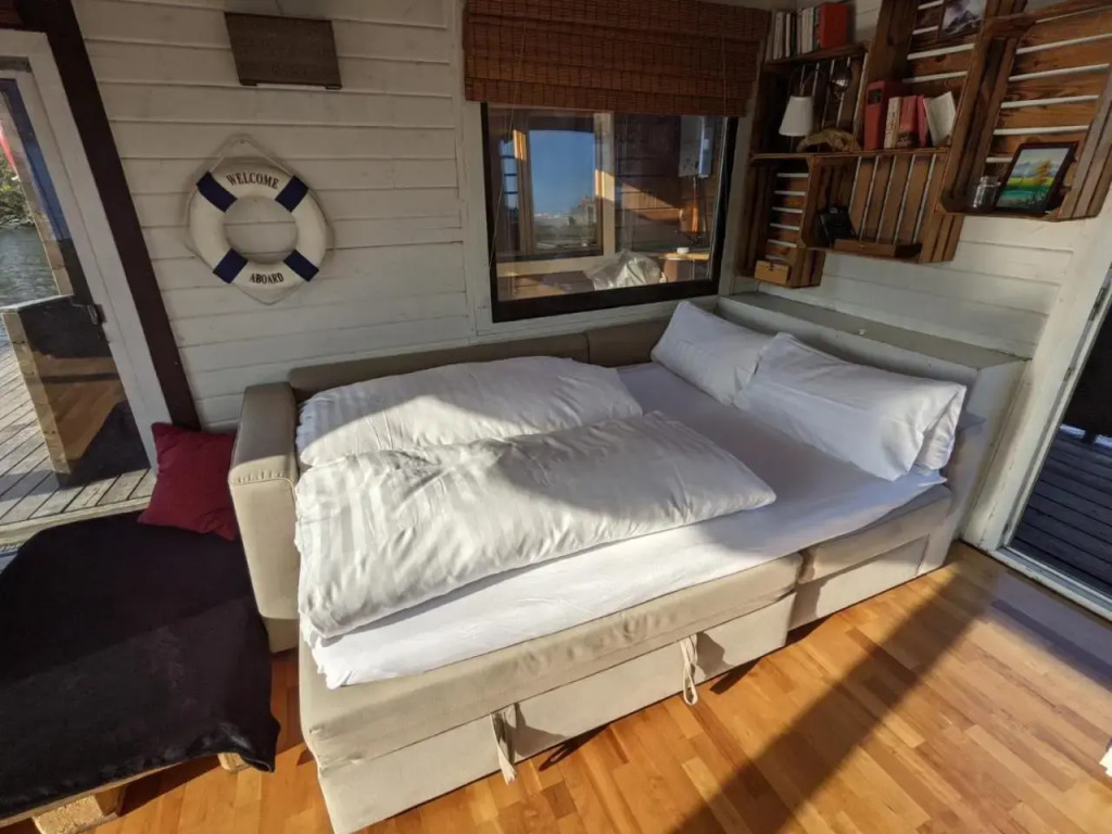 Hausboot mit Hottub in Berlin