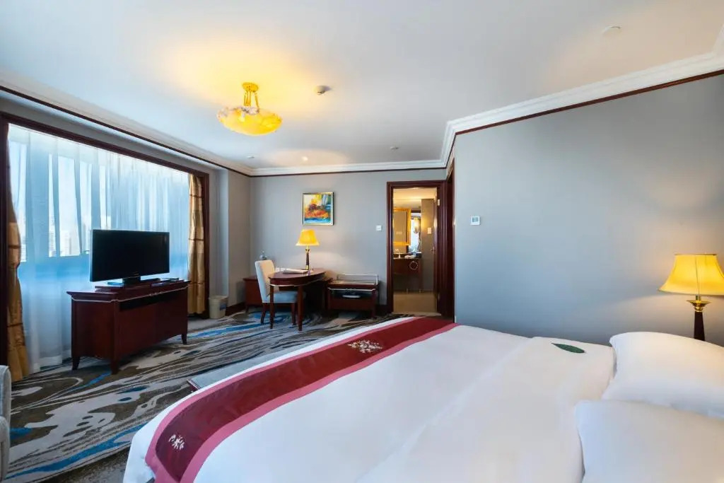Golden Ocean Hotel
