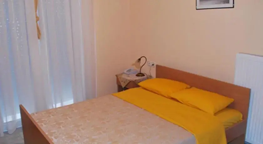 Tsoutsas Guesthouse