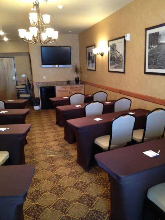 Holiday Inn Express Hotel & Suites Kalispell by IHG