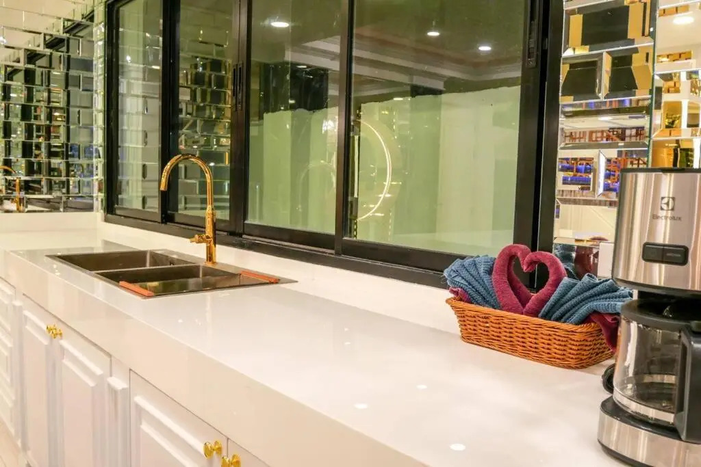 Exquisite Pool Villa K - Pattaya 6BD Pool Villa