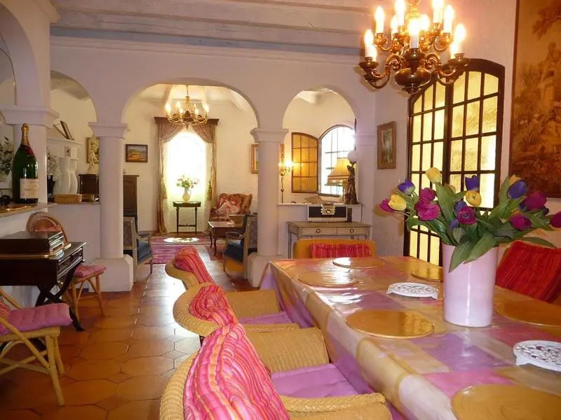 Villa with pool in Provence -Villa Romantique sleeps up to 12 4 in optional gite