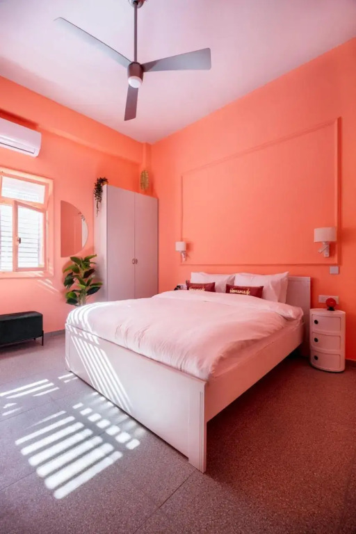 Glamorous Pink Pearl Studio/Beach/Parking/Netflix
