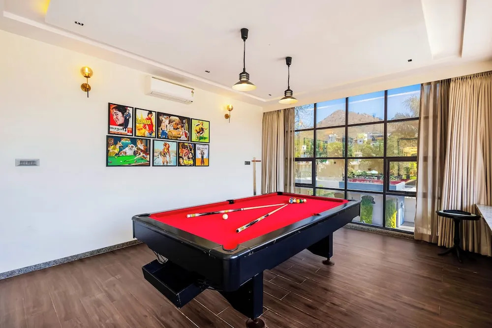 ELIVAAS Prive Mountain Creek 1 Luxe Room