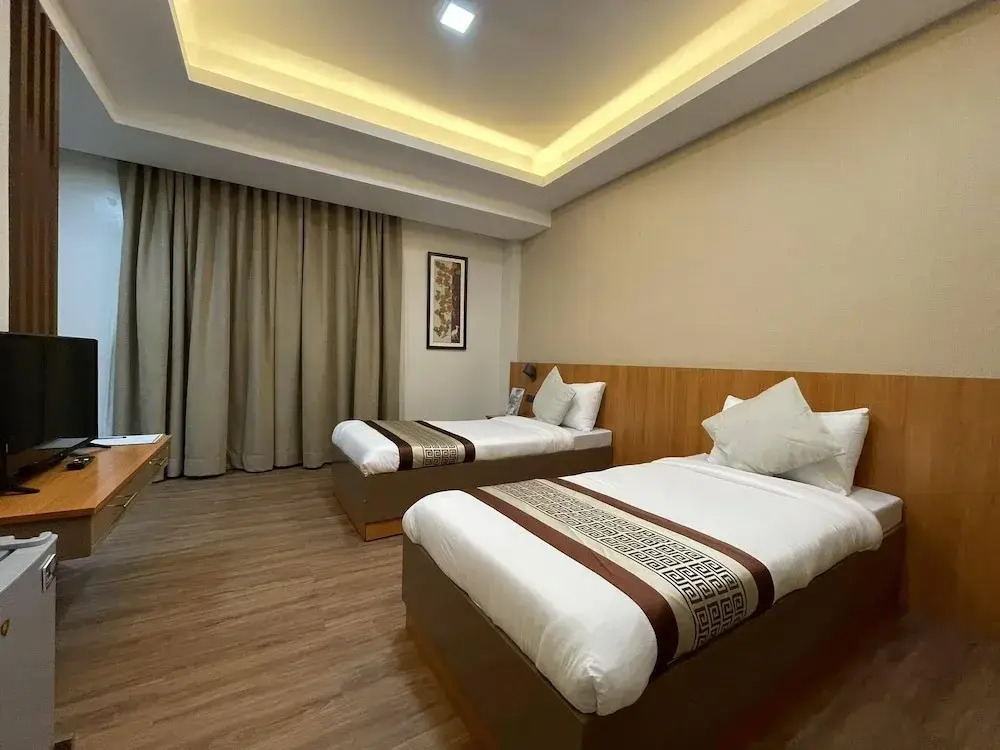 Sarojus Farmview Hotel