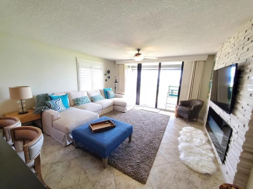 Sand Dollar 101 3 Bedroom Condo by RedAwning