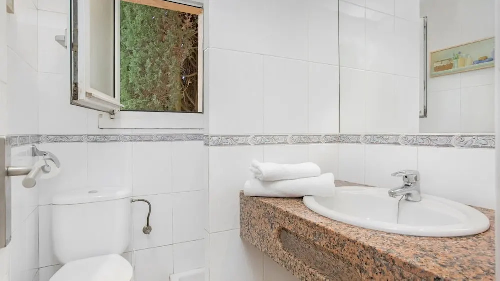 Apartment - 1 Bedroom with Pool and WiFi - 107975