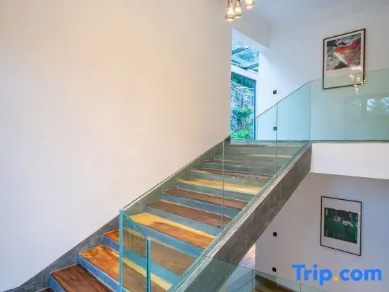 Xingyi Wanfeng Linyue Qili Mountain and Homestay