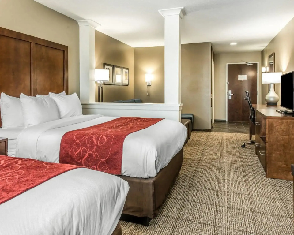 Comfort Suites Dunnellon near Rainbow Springs