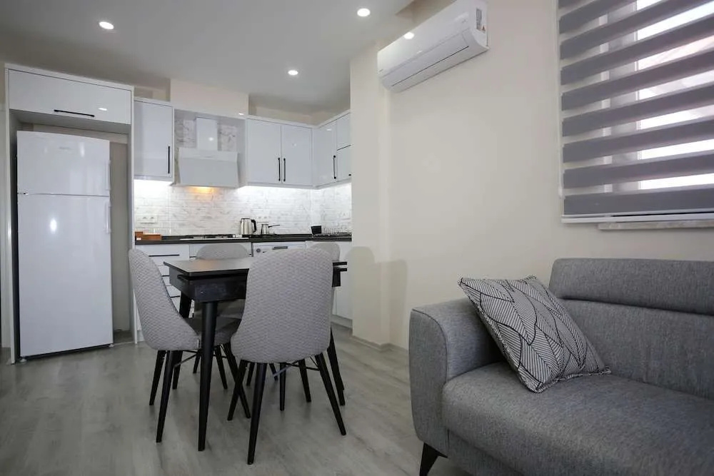 Bright House Apart