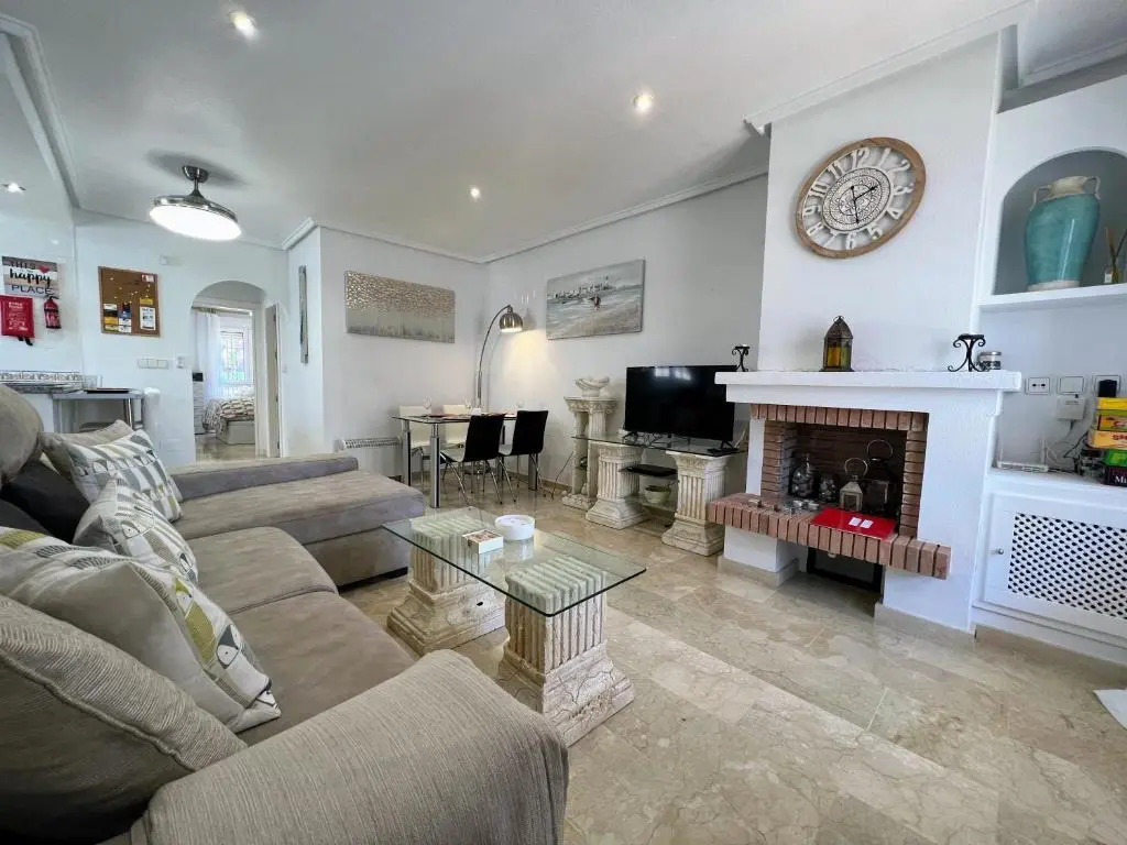 Nice Ground Floor Apartment with Communal Pool in Los Dolses LD279