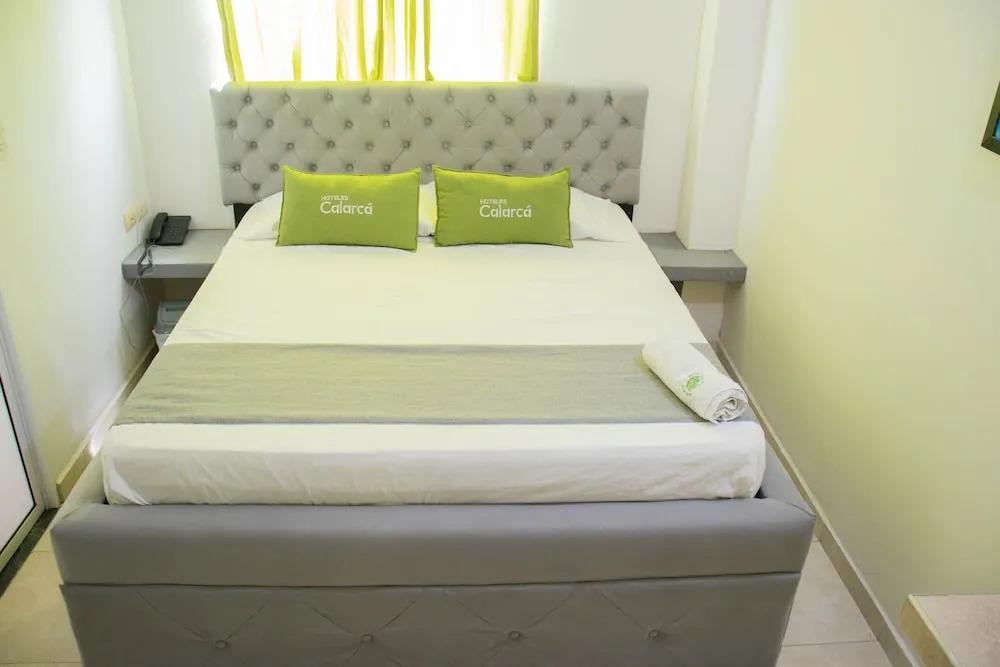Hotel Calarca N1