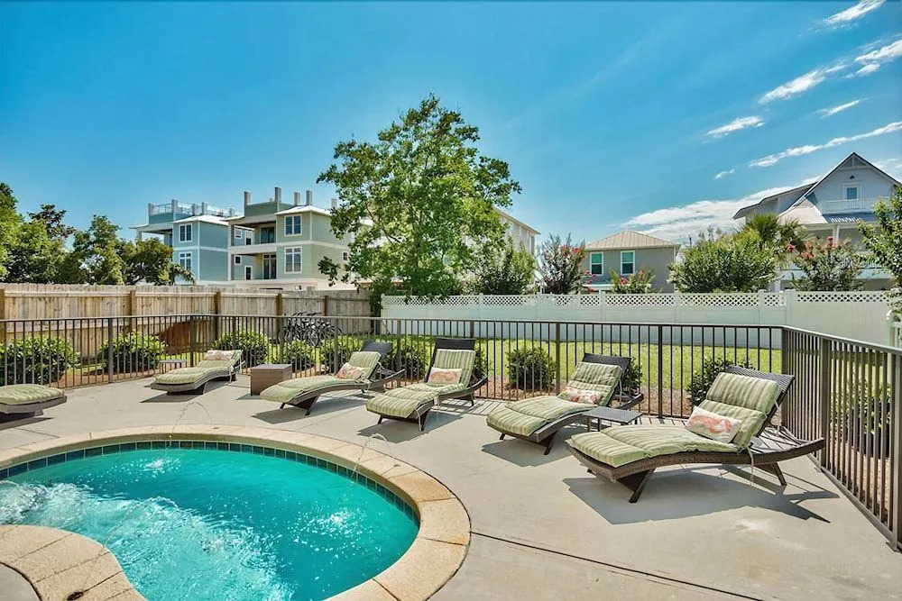 Destination Fun 9 Bedroom Holiday Home by Five Star Properties