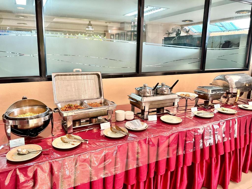 At Chiang Mai Hotel