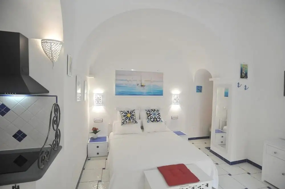 Art House in Amalfi Historical Center Near Beach