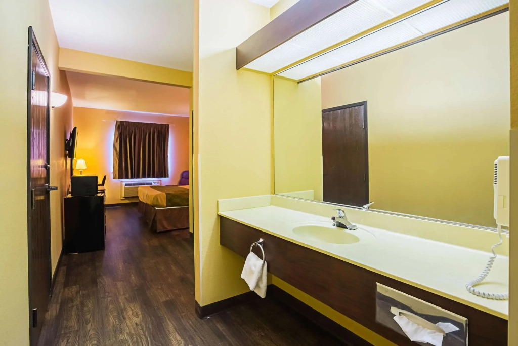 Econo Lodge Inn & Suites Ripley