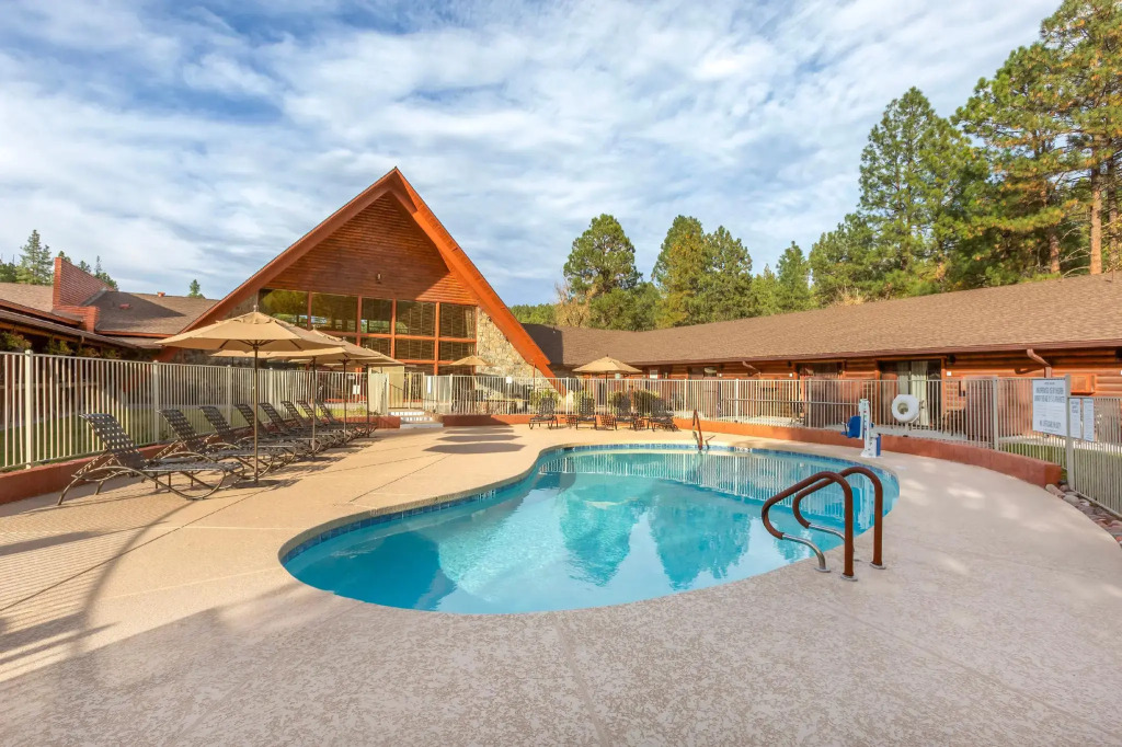 Kohls Ranch Lodge
