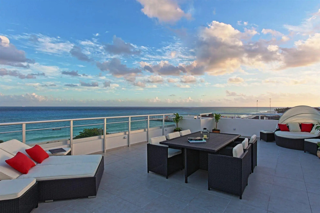 5th Avenue Room By BLVD