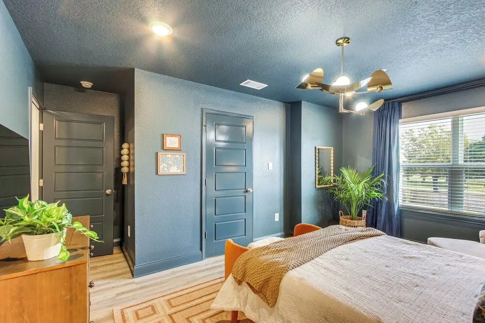 Walk to Biloxi Beach Fun! Chic & Updated Townhome