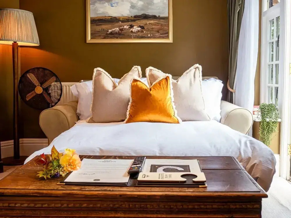 High Corner Inn