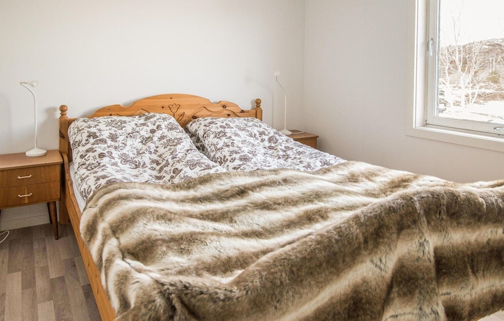 Awesome Home in Knarrlagsund With Wifi and 3 Bedrooms