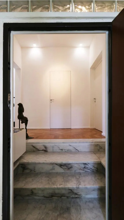 Room In Roma Isole
