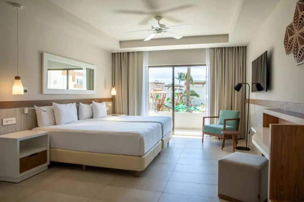 Bahia Principe Escape Tequila