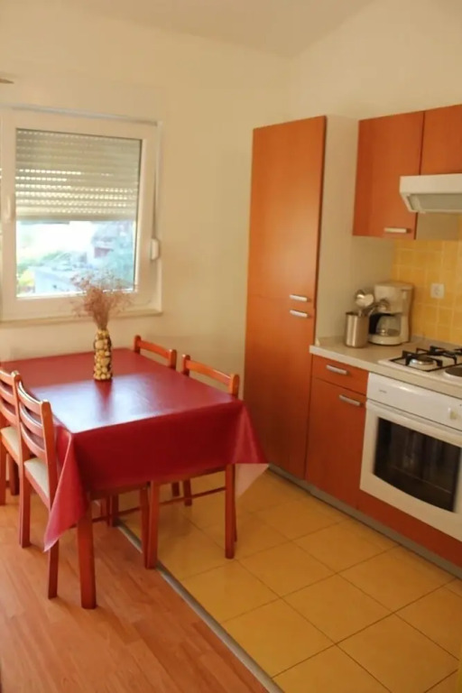 Ante - 50m From the sea - A2 Zuti