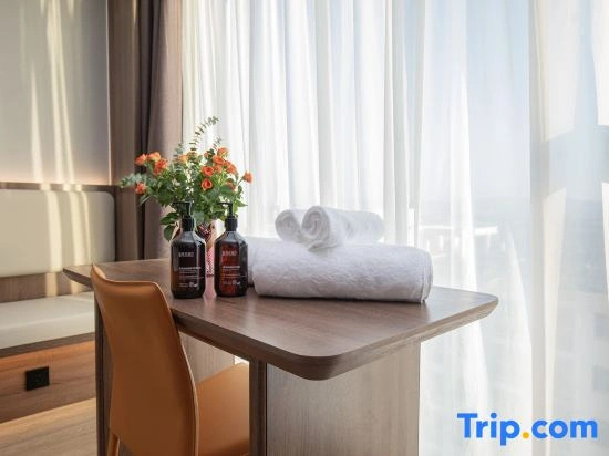 Qingmu Platinum Hotel (Anderle Building, Dongfeng Road, Chaohu)