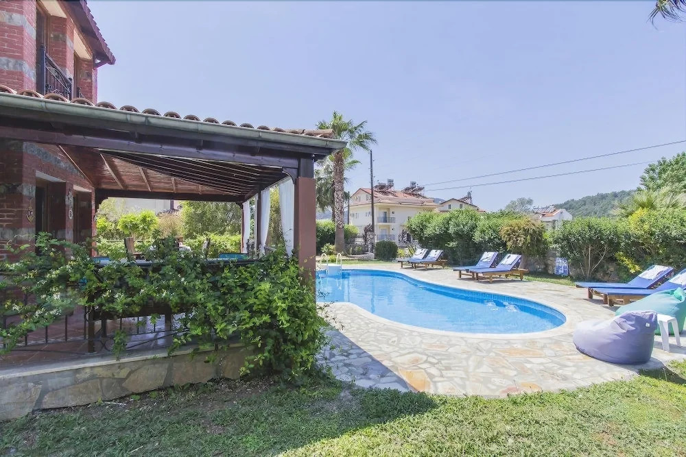 Villa Daisy by Villamnet