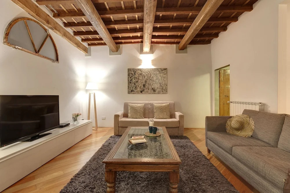 San Lorenzo Apartment by Mamo Florence