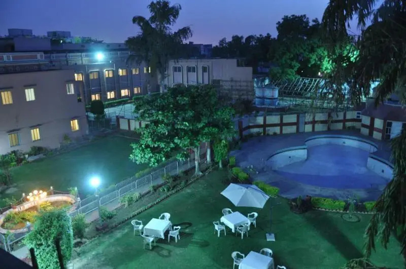 Pallavi International Hotel