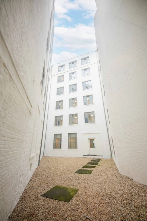 Alphabet Apartments The Hendrik