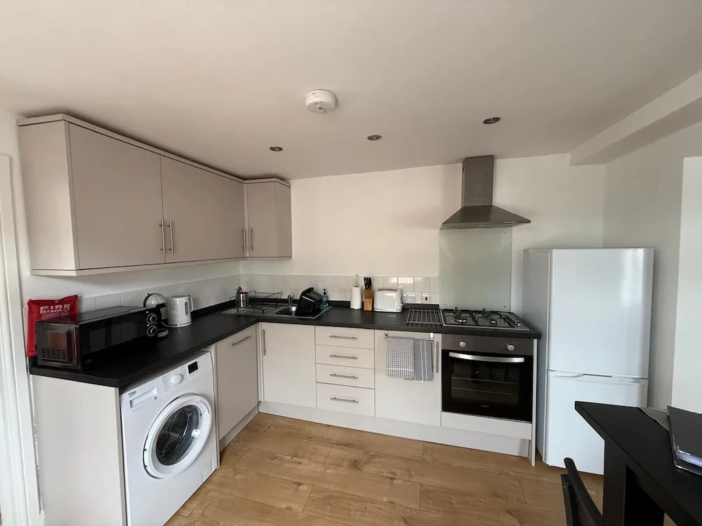 59a Whitstable - 1 Bedroom Flat, Balcony & Parking
