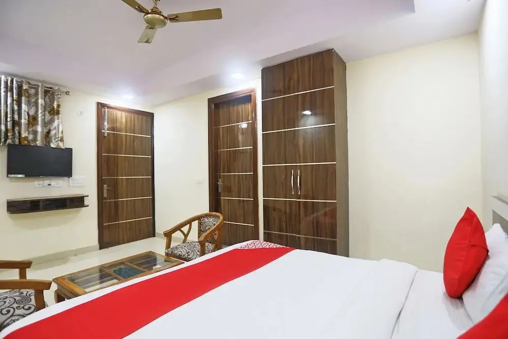 Rampal Palace by OYO Rooms