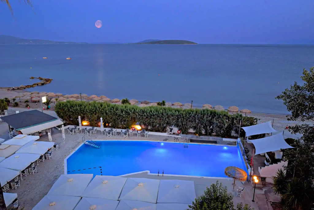 The Grove Seaside Hotel