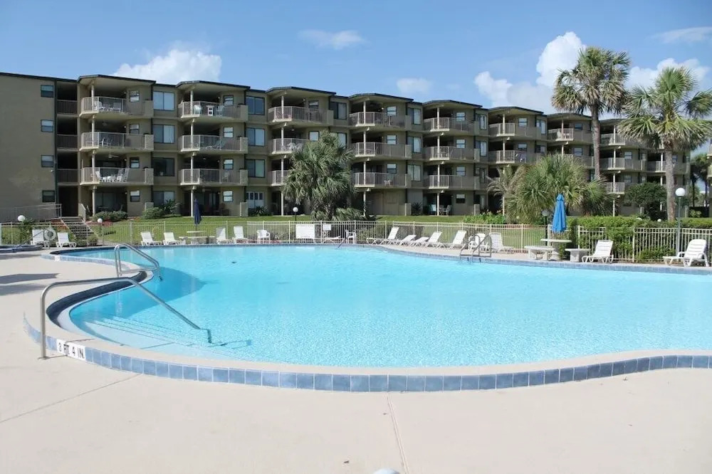 Colony Reef 15c 2 Bedroom Condo by Redawning