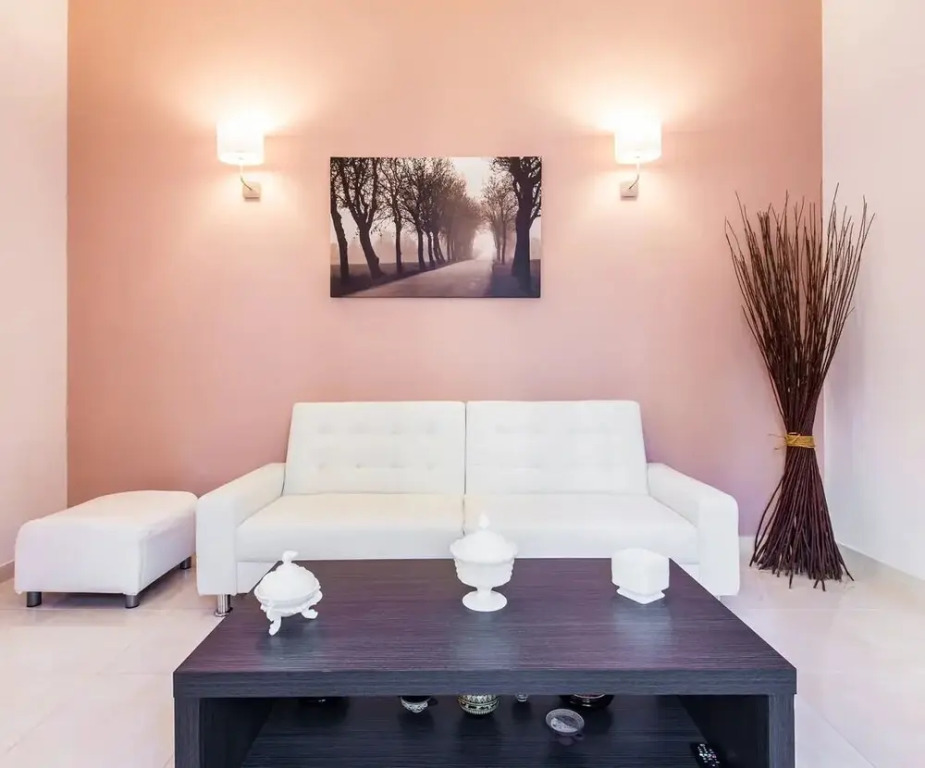 Bright apartment with 2 bedrooms