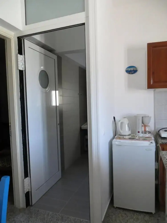 Nicolas Apartments